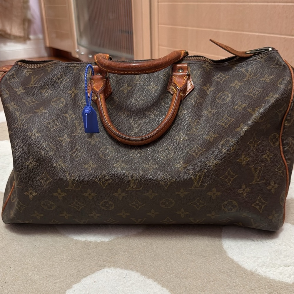 $3000 LV Bag AV Show - Picture 3 of 9